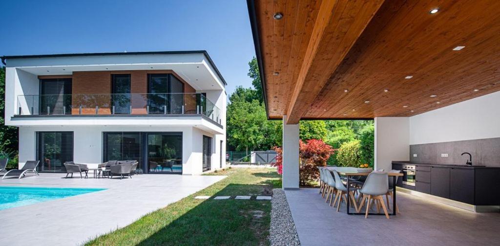 Bony Resort Szarvas Bagian luar foto